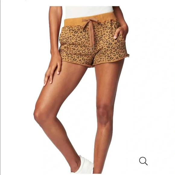 - BLANKNYC Leopard Print Casual Tie Waist Shorts Woman's Size xSmall - Picture 1 of 3